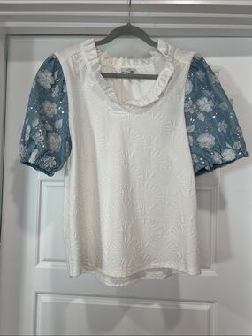 VOY Women’s White Textured Blouse with Blue Floral and Beaded Puff Sleeves. M